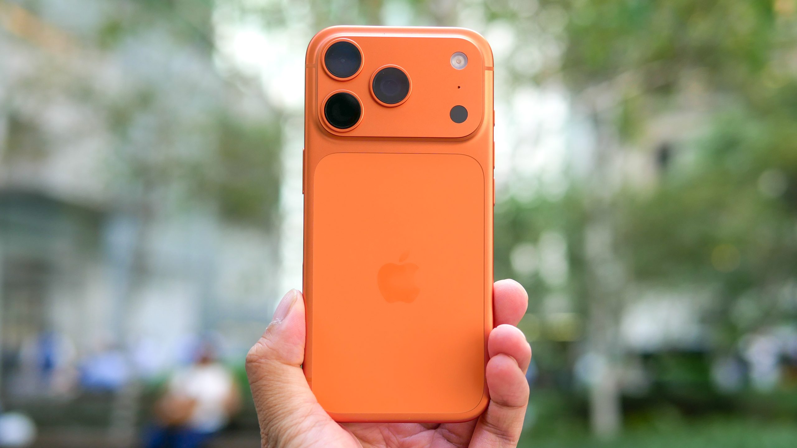 iPhone 18 Pro може да се окаже разочароващ – малък ъпгрейд или стратегически ход на Apple?